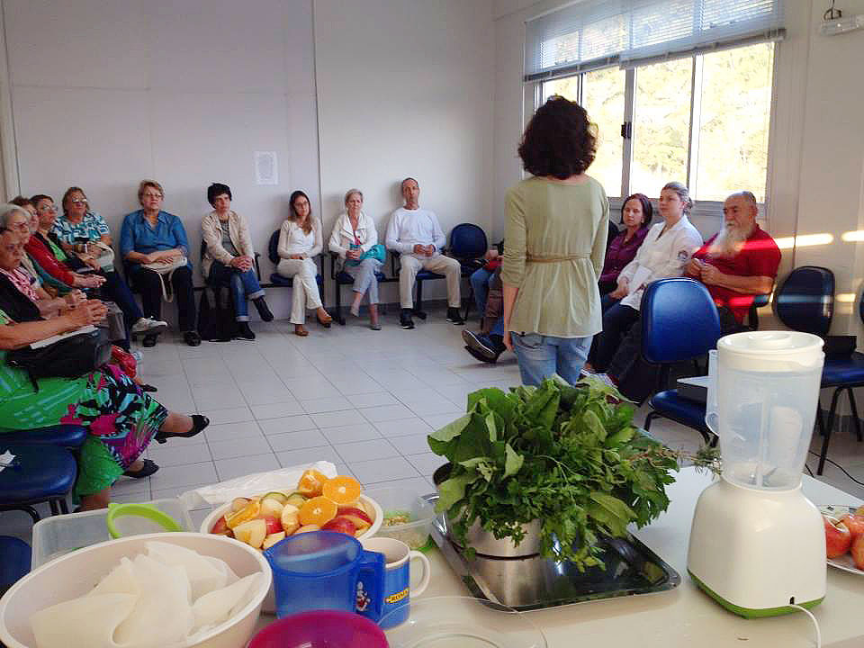 No momento, você está visualizando Oficina de alimentos vivos